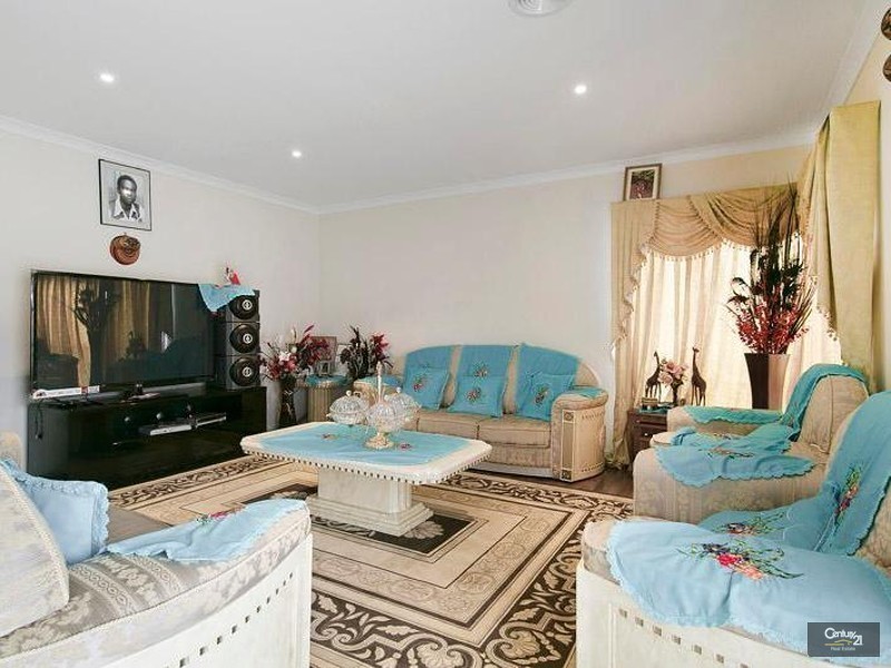 42 Tristiana Drive, Point Cook VIC 3030