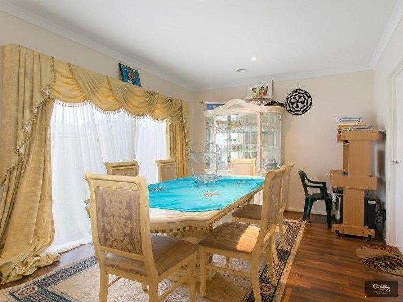 42 Tristiana Drive, Point Cook VIC 3030