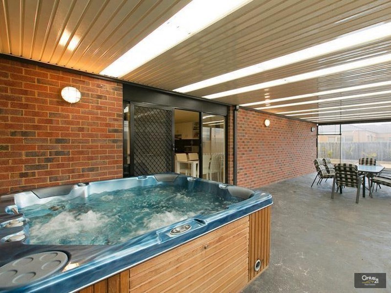 35 Copeland Crescent, Point Cook VIC 3030