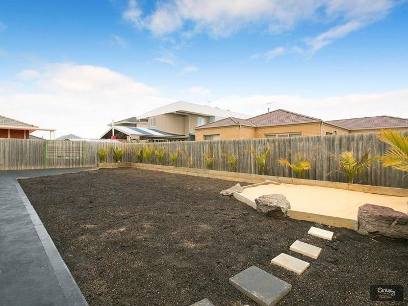 35 Copeland Crescent, Point Cook VIC 3030