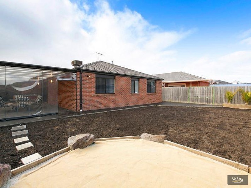 35 Copeland Crescent, Point Cook VIC 3030