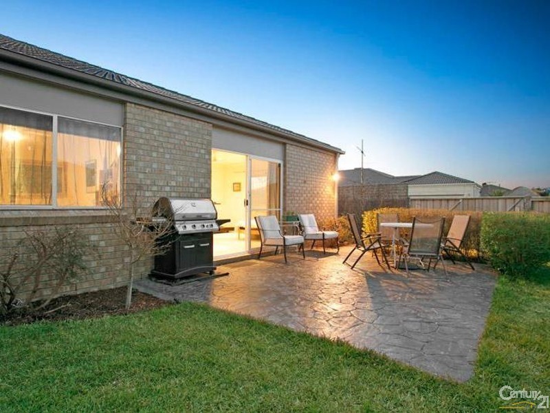 22 Hydrangea Drive, Point Cook VIC 3030
