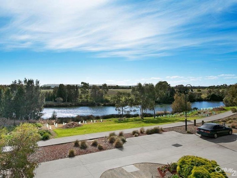 16 Kerford Crescent, Point Cook VIC 3030