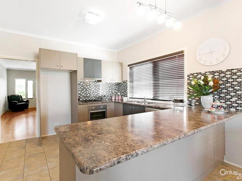 16 Kerford Crescent, Point Cook VIC 3030