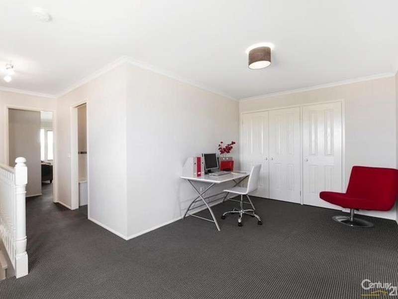 16 Kerford Crescent, Point Cook VIC 3030