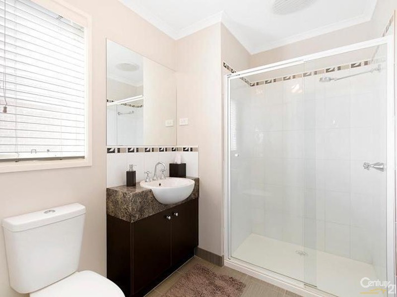 16 Kerford Crescent, Point Cook VIC 3030