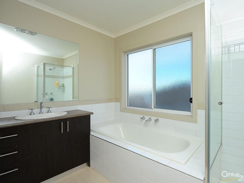 244 Boardwalk Boulevard, Point Cook VIC 3030
