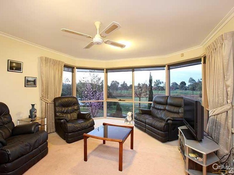 18 Clarendon Court, Seabrook VIC 3028