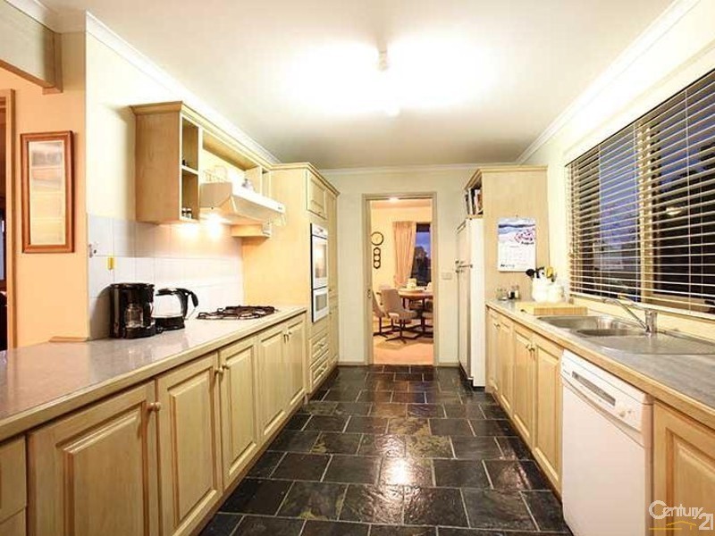 18 Clarendon Court, Seabrook VIC 3028