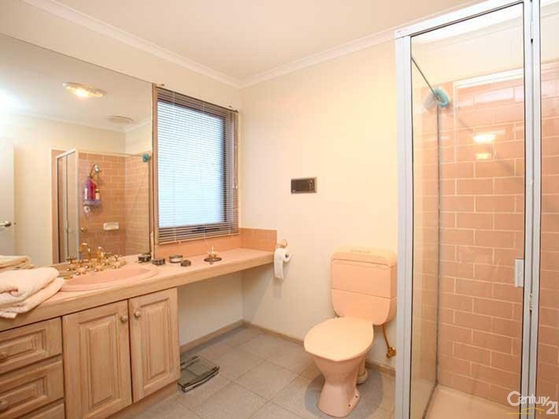18 Clarendon Court, Seabrook VIC 3028