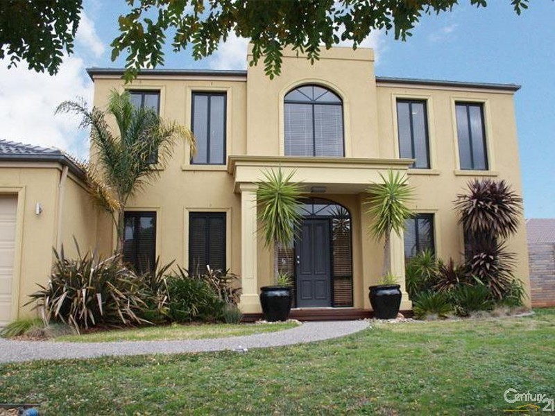4 Violet Way, Point Cook VIC 3030
