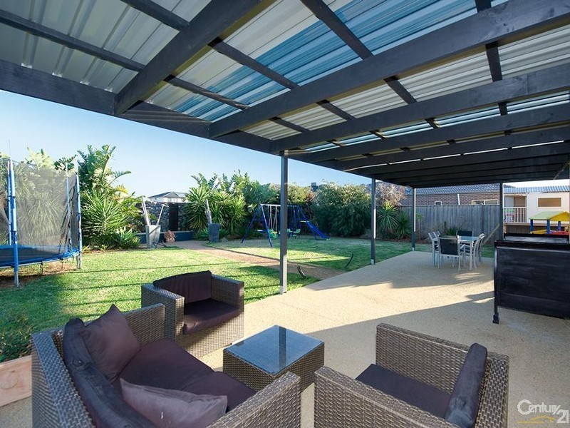 4 Violet Way, Point Cook VIC 3030
