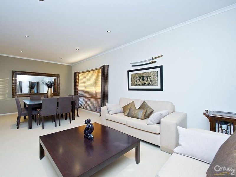 4 Violet Way, Point Cook VIC 3030