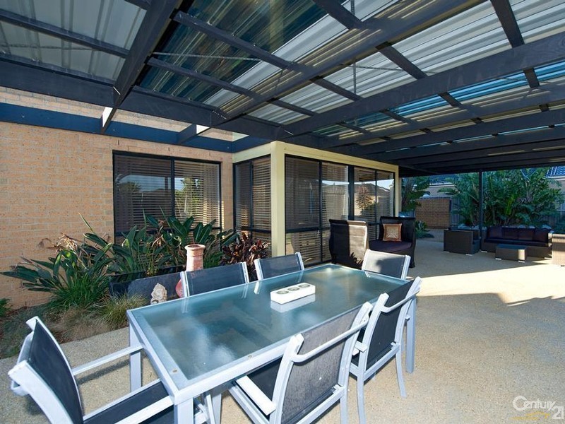 4 Violet Way, Point Cook VIC 3030