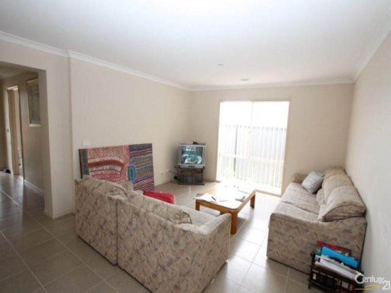 17 Coombes Court, Point Cook VIC 3030