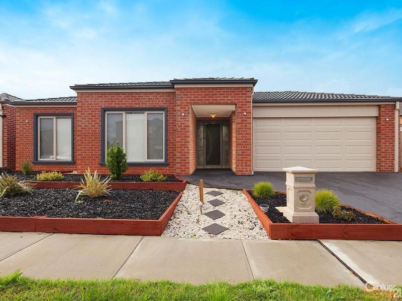 18 Wildcherry Place, Point Cook VIC 3030