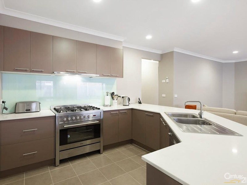 18 Wildcherry Place, Point Cook VIC 3030