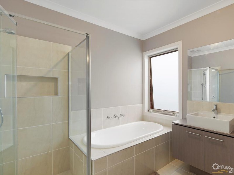 18 Wildcherry Place, Point Cook VIC 3030