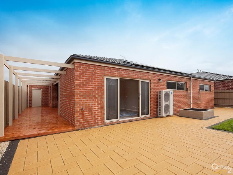 18 Wildcherry Place, Point Cook VIC 3030