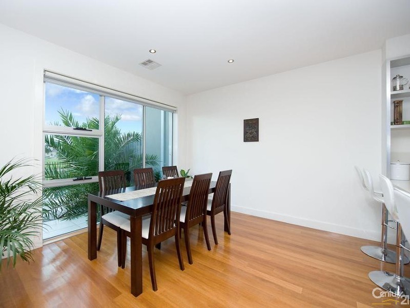 Sanctuary Lakes VIC 3030