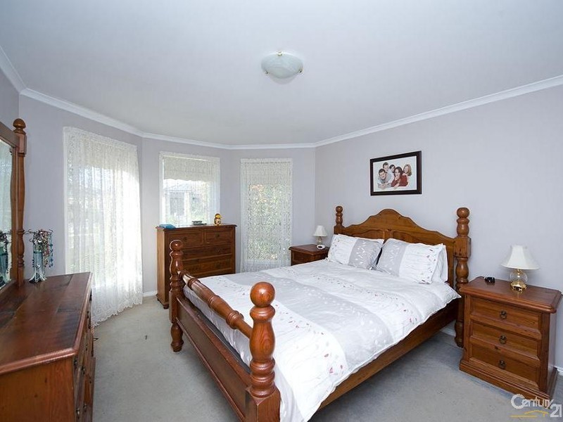 3 Marseilles Way, Point Cook VIC 3030