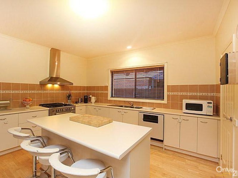 9 Adderley Court, Point Cook VIC 3030