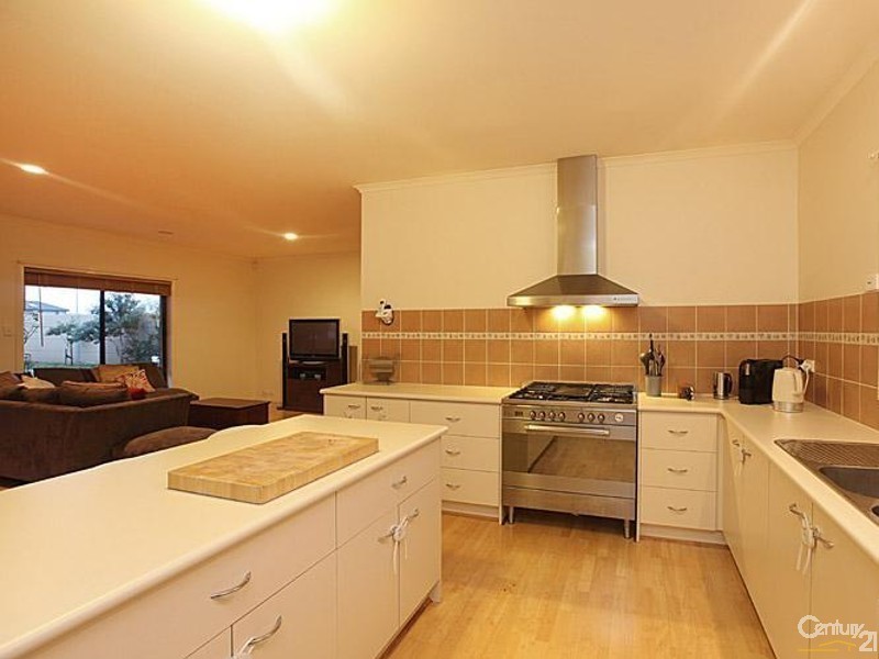 9 Adderley Court, Point Cook VIC 3030