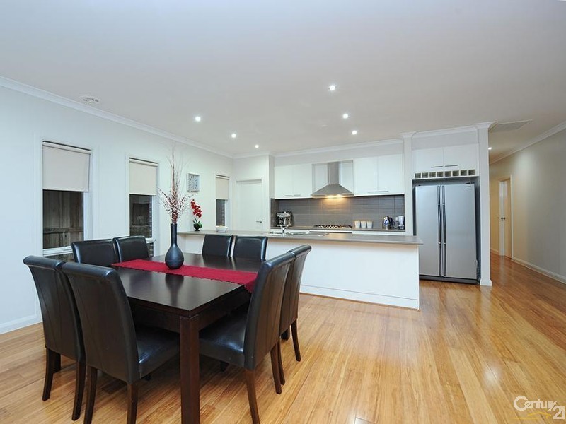 10  Arbour Avenue, Point Cook VIC 3030