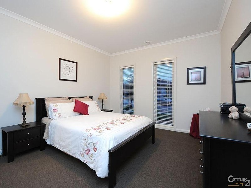 10  Arbour Avenue, Point Cook VIC 3030