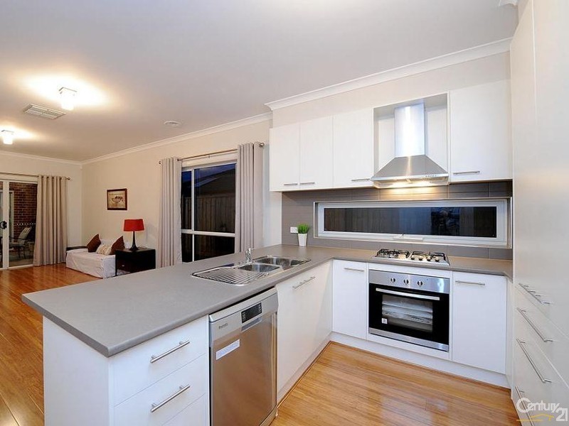 10  Arbour Avenue, Point Cook VIC 3030