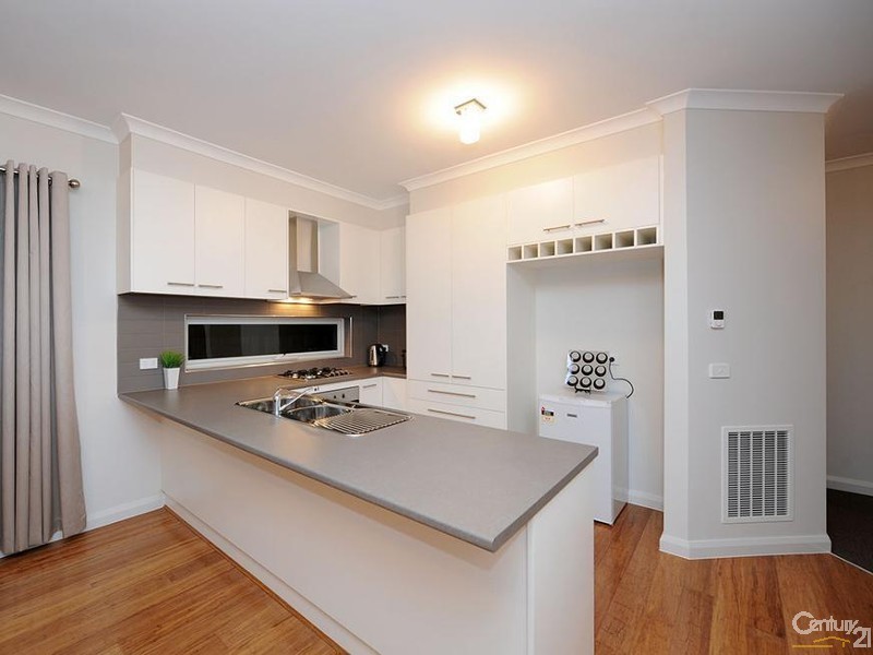 10  Arbour Avenue, Point Cook VIC 3030