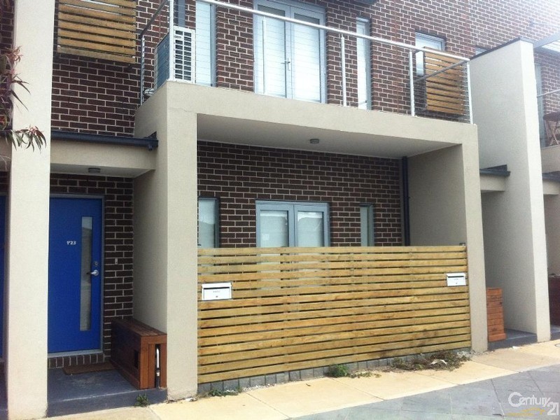 1/21 Tom Roberts Parade, Point Cook VIC 3030