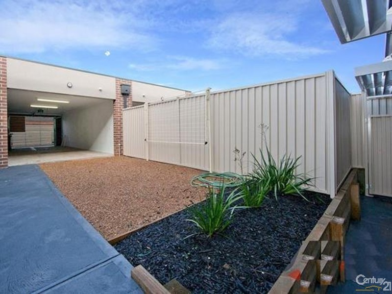 1/21 Tom Roberts Parade, Point Cook VIC 3030