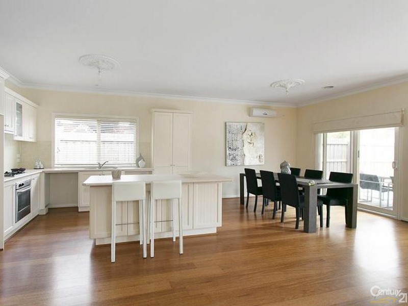 23 Dolphin Crescent, Point Cook VIC 3030