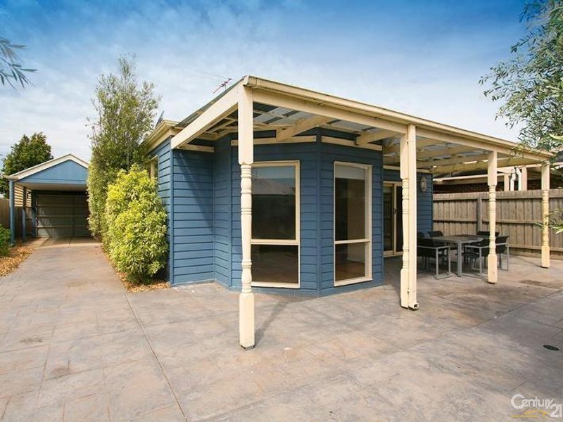 23 Dolphin Crescent, Point Cook VIC 3030