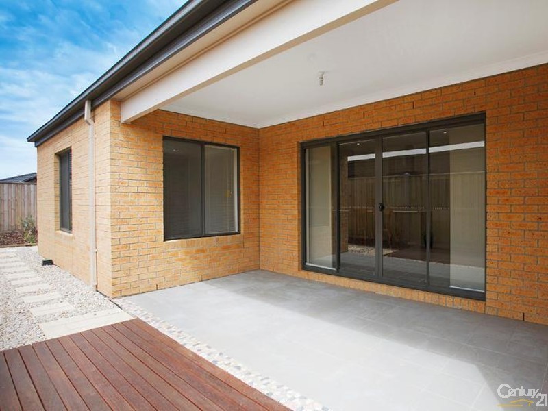 20 Royal Circuit, Point Cook VIC 3030