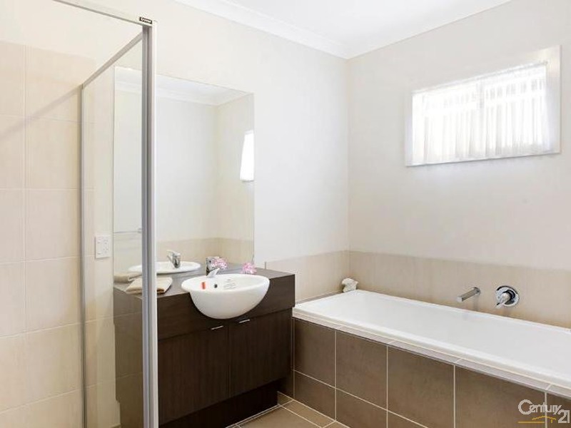 20 Royal Circuit, Point Cook VIC 3030