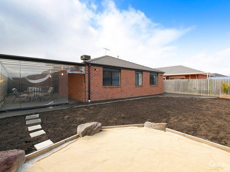 35 Copeland Crescent, Point Cook VIC 3030