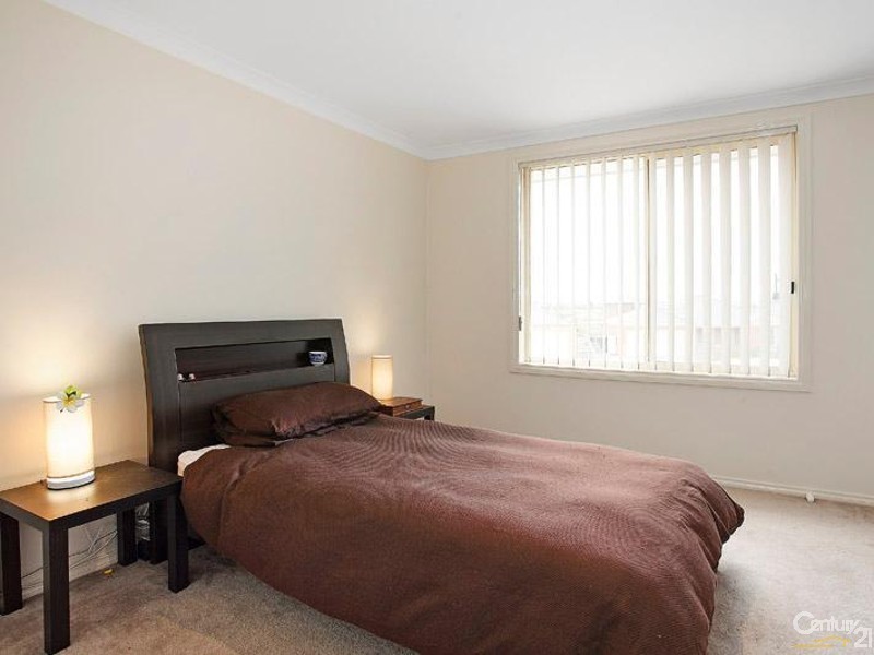 16 East Cornhill Drive, Point Cook VIC 3030