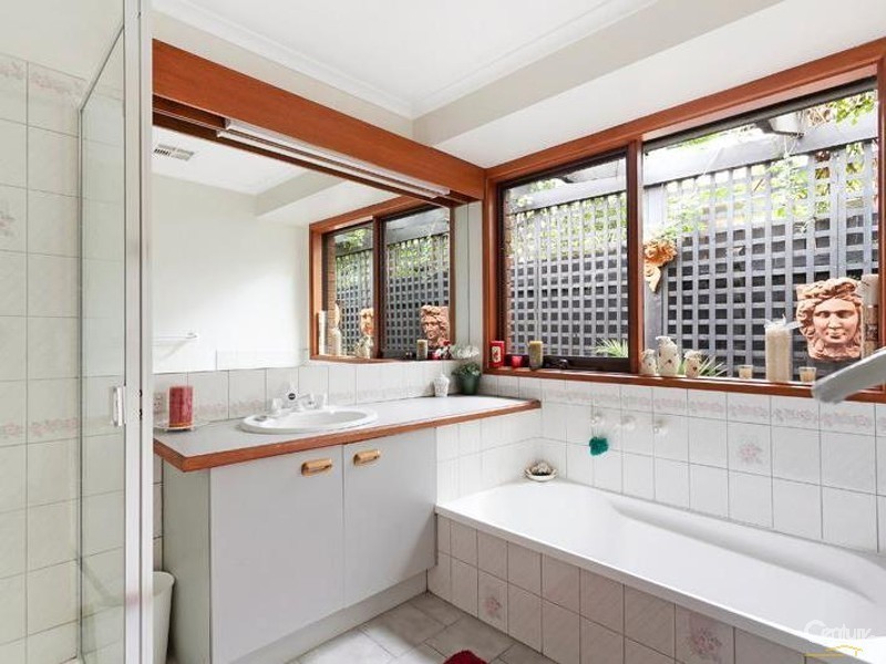 3 Glenara Ford, Seabrook VIC 3028