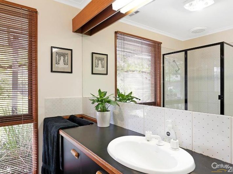 3 Glenara Ford, Seabrook VIC 3028