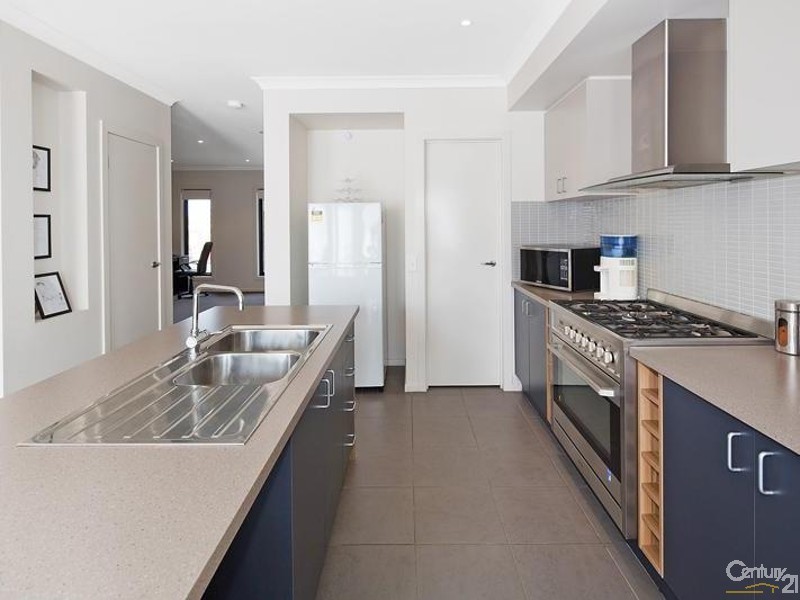 76 Fairview Parade, Tarneit VIC 3029