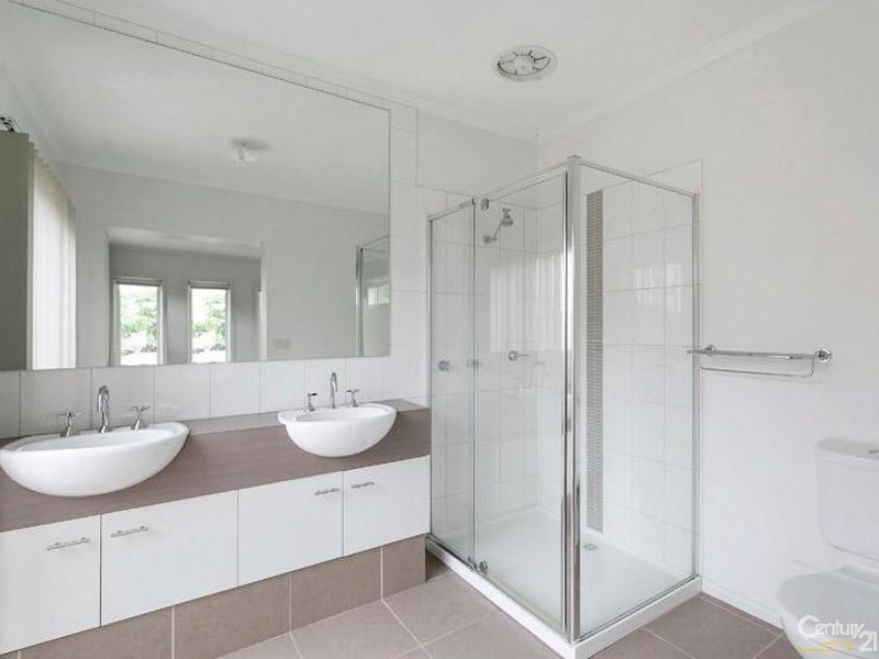 3 Bushlark Crescent, Williams Landing VIC 3027