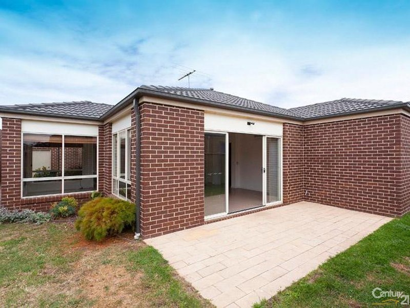 3 Bushlark Crescent, Williams Landing VIC 3027
