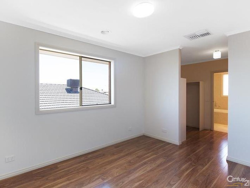 165 Dunnings Road, Point Cook VIC 3030