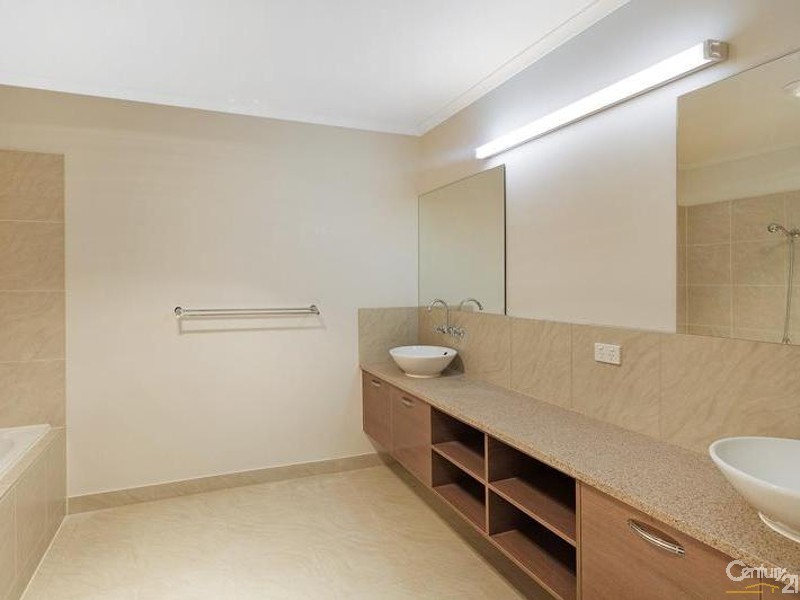 165 Dunnings Road, Point Cook VIC 3030