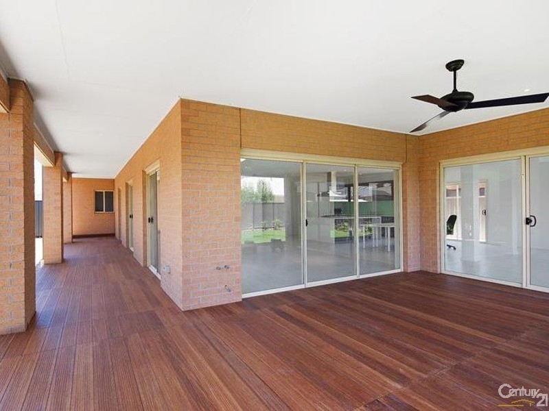 165 Dunnings Road, Point Cook VIC 3030