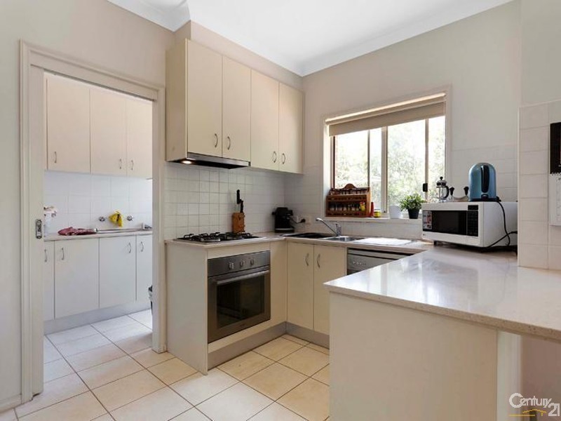 18/14 Mickleton Grove, Point Cook VIC 3030