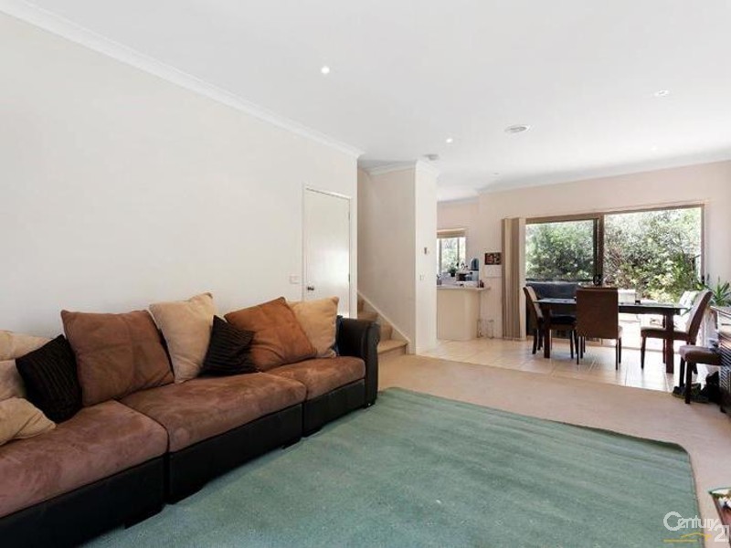 18/14 Mickleton Grove, Point Cook VIC 3030