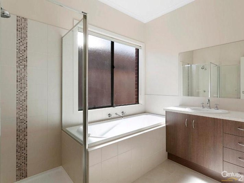 4 Tenterfield Place, Tarneit VIC 3029